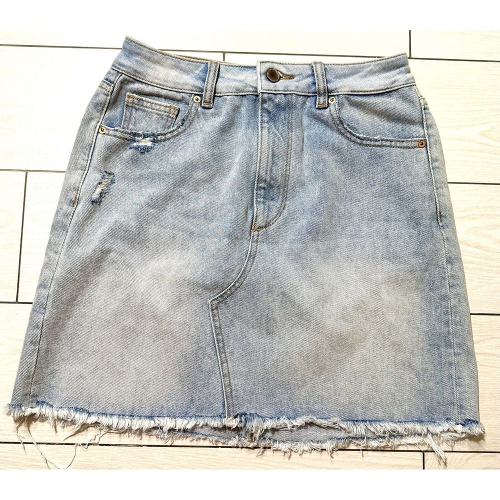 DL1961 the Georgia light blue jean skirt knee length size‎ Medium